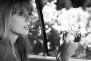 Тейлор Свифт (Taylor Swift) промо фото Sony Unveils 8 HoursTaylor Swift, фотограф Nigel Barker (37xHQ) 552786363207847