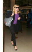 Риз Уизерспун (Reese Witherspoon) LAX airport October 30-2014 (52xHQ) 67b1f1363286551