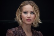 Дженнифер Лоуренс (Jennifer Lawrence) The Hunger Games Mockingjay Part 1 Press Conference, London, 11.10.2014 (13xHQ) 26fffc364875020