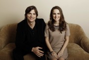 Натали Портман и Эштон Кутчер (Natalie Portman, Ashton Kutcher) фотограф Matt Sayles (2011-01-07) (8xHQ) Fd601d366243512