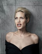 Анджелина Джоли (Angelina Jolie)   Dan Winters Photoshoot - 1999 (1xHQ) 1ce734367506626