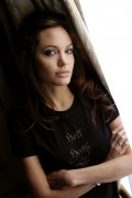 Анджелина Джоли (Angelina Jolie)   Susan Watts Photoshoot 2004 (6xHQ) 2cf749367520613
