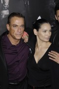 Жан-Клод Ван Дамм (Jean-Claude Van Damme) Premiere of The Expendables 2 at Grauman's Chinese Theatre in Los Angeles,15.08.2012 - 77хHQ 529a91371204299