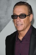 Жан-Клод Ван Дамм (Jean-Claude Van Damme) Premiere of The Expendables 2 at Grauman's Chinese Theatre in Los Angeles,15.08.2012 - 77хHQ A0ef6a371204558