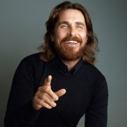 Кристиан Бэйл (Christian Bale) фото для журнала «Esquire» (2015) (2xHQ) 03a4fa376887249