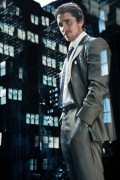 Кристиан Бэйл (Christian Bale) фото к фильму Тёмный рыцарь (The Dark Knight, 2008) - 43xHQ 7e3d34381035283