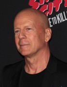 Брюс Уиллис (Bruce Willis) Sin City A Dame to Kill For Premiere, TCL Chinese Theater, 2014 - 70xHQ Cca40a381274601