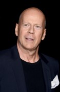 Брюс Уиллис (Bruce Willis) Sin City A Dame to Kill For Premiere, TCL Chinese Theater, 2014 - 70xHQ Ee3274381274682
