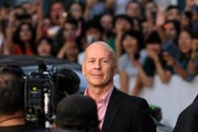 Брюс Уиллис (Bruce Willis) Looper Premiere during the 2012 Toronto International Film Festival in Toronto,06.09.2012 - 40xHQ E325fd381288722