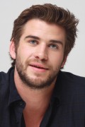 Лиам Хемсворт (Liam Hemsworth) 'The Hunger Games Catching Fire' Press Conference (Four Seasons Hotel in Beverly Hills (November 8, 2013) Bf70eb381922254