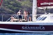 Тейлор Свифт (Taylor Swift) on a boat, Maui, Hawaii, 2015.1.24 (57xHQ) 6bb8d8386397917