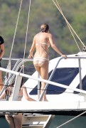 Тейлор Свифт (Taylor Swift) on a boat, Maui, Hawaii, 2015.1.24 (57xHQ) Ba22f1386396891
