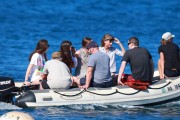Тейлор Свифт (Taylor Swift) on a boat, Maui, Hawaii, 2015.1.24 (57xHQ) Cfd37b386397871