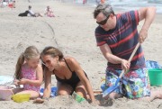 Сара Джессика Паркер (Sarah Jessica Parker) on the beach in Montauk, 17.08.2014 (29xHQ) B17d40387413368