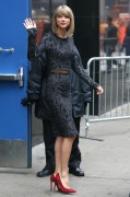 Тейлор Свифт (Taylor Swift) Visits 'Good Morning America' in New York City, 11.11.2014 (19хHQ) Eada88387413533