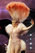 Кайли Миноуг (Kylie Minogue) Showgirl Homecoming Tour (25xHQ) Bc4476390111521