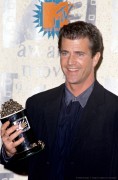 Мэл Гибсон (Mel Gibson) MTV Movie Awards - September 7, 1993 (MQ) Aca08a390672181