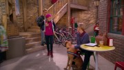 Olivia Holt , Piper Curda , Sarah Gilman - I Didnt Do It S02E03 Lindy Goes to the Dogs - 155 caps