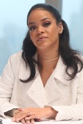 Рианна (Rihanna) Home Press Conference, Mandarin Oriental Hotel, New York City, 3.14.2015 (53xHQ) (4xHQ) Fc4091398648133