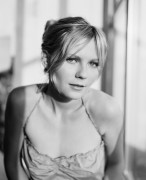 Кирстен Данст (Kirsten Dunst) George Holtz Photoshoot 2003 (47xHQ) Cb6f1d519568502